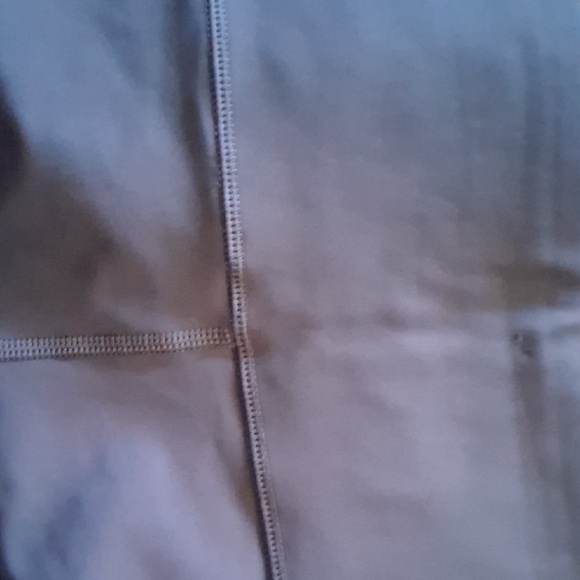 Athleta Interval Stash 7/8 Leggings in Gray - Picture 7 of 9